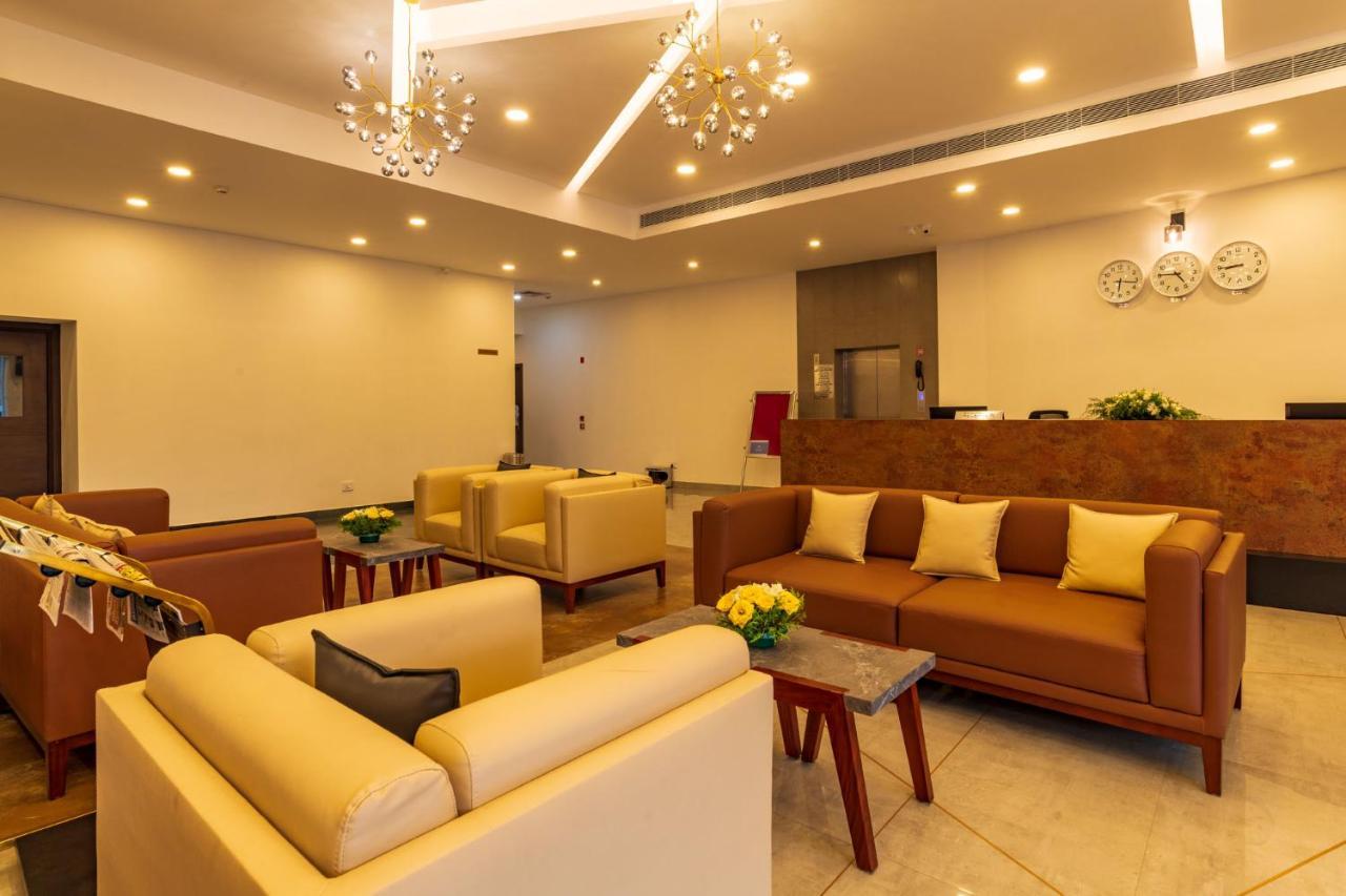 Arctic Hotel Kochi Екстер'єр фото