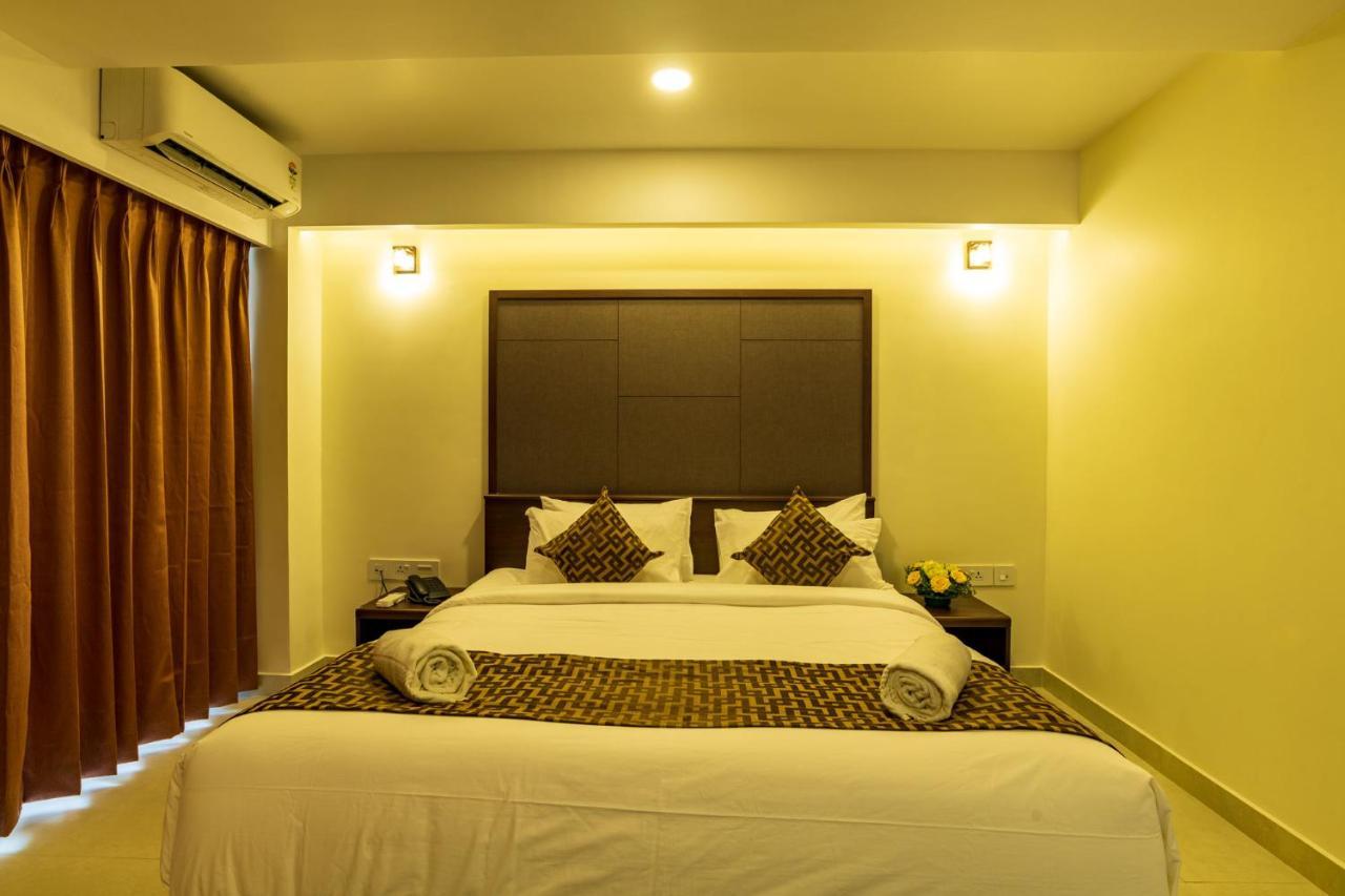 Arctic Hotel Kochi Екстер'єр фото
