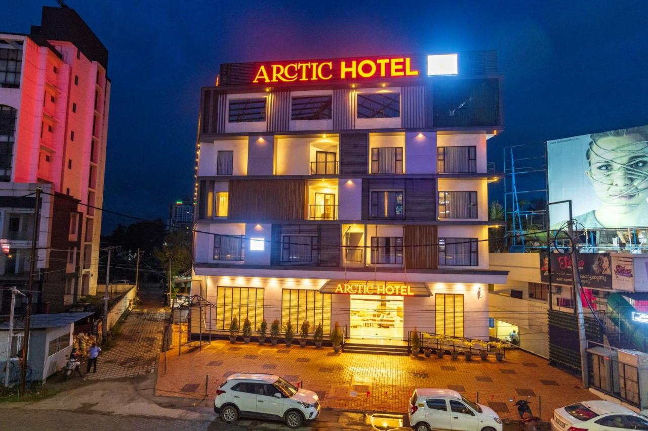Arctic Hotel Kochi Екстер'єр фото