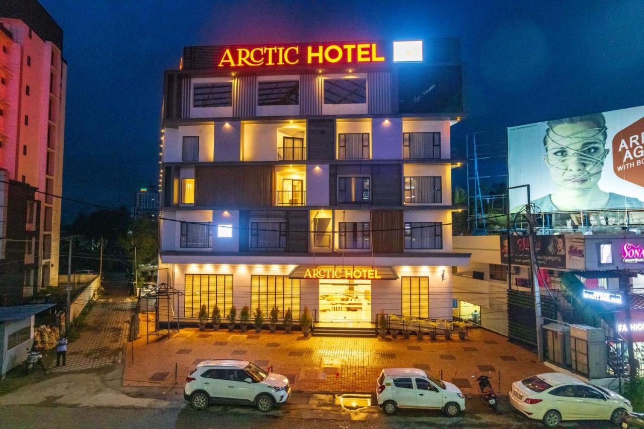 Arctic Hotel Kochi Екстер'єр фото